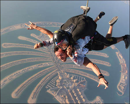 Sky Diving skydiving Dubai UAE